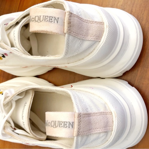 ALEXANDER MCQUEEN Tread Slick Low Top White Sneakers Size: Women US 6.5. - Picture 7 of 15